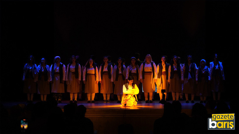 Halkevi’nde dönem kapanışı ‘Diriliş’ tiyatrosu ile taçlandı