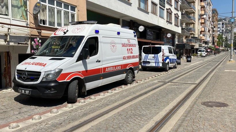 İzmit’te şüpheli ölüm: Evinde ölü bulundu