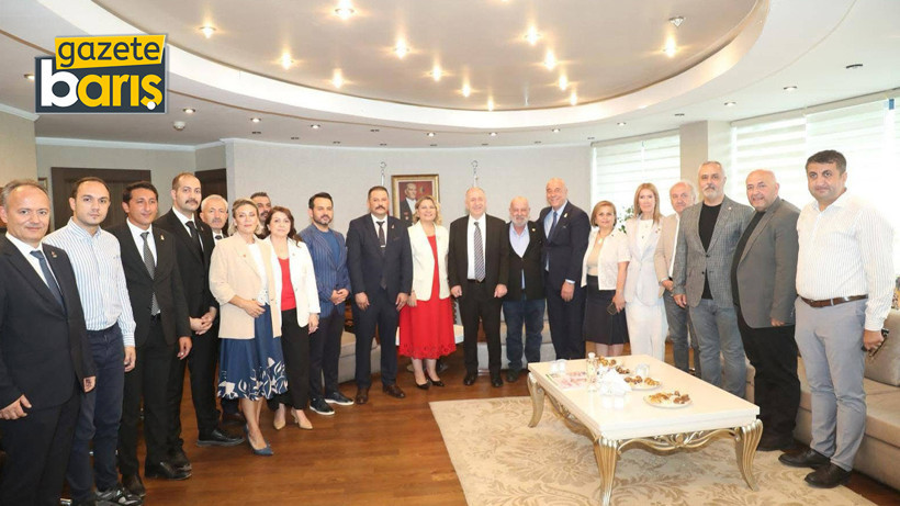 CHP’lilerden, İzmit’e gelen Ümit Özdağ’a ilgi vardı