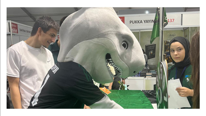 Kocaelispor, Kitap Fuarı’nda taraftarlarla buluştu