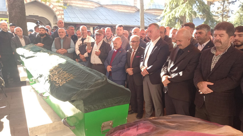 Talihsiz aileye son veda! Gebze'de cami avlusu doldu taştı