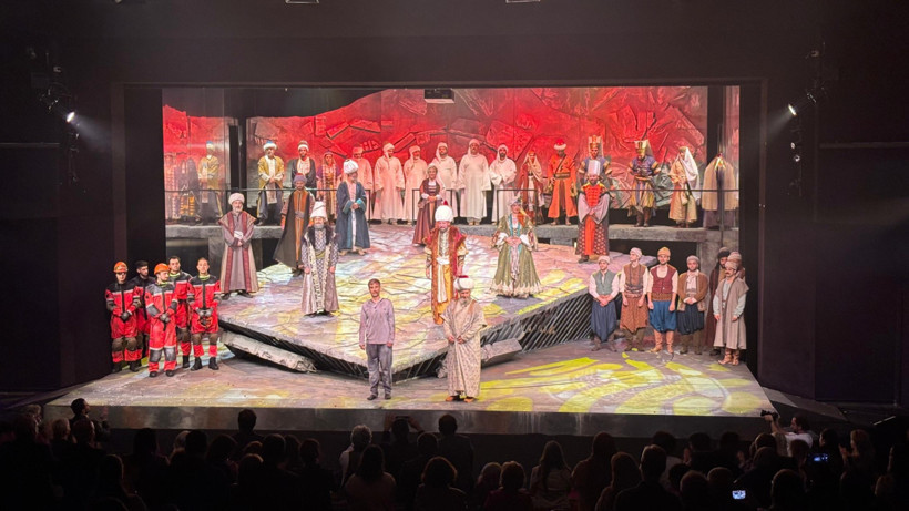 Kocaeli Şehir Tiyatroları’ndan anlamlı prömiyer: “Sinan” seyirciyle buluştu