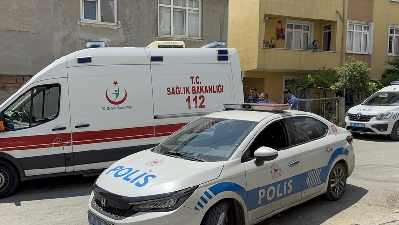 Kocaeli'de bıçaklı kavga! 2 kardeş ve polis memuru yaralandı