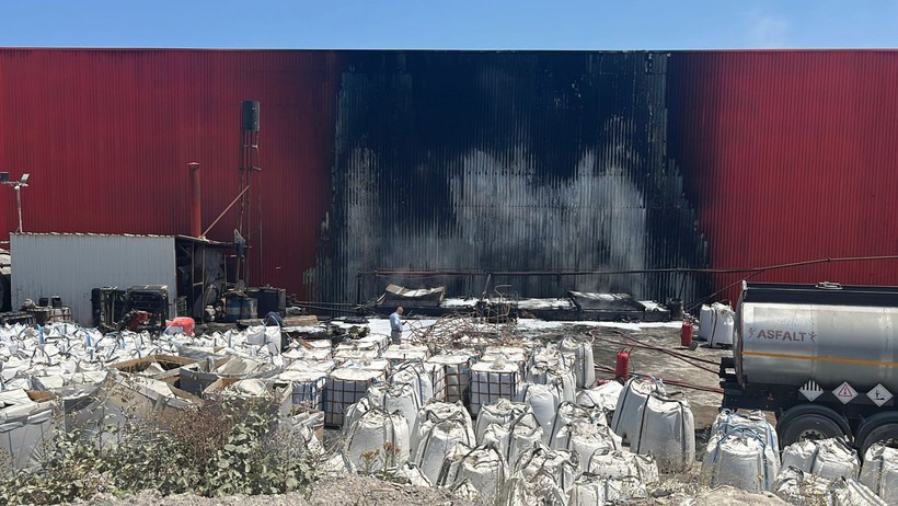 Kocaeli'de asfalt fabrikasında korkutan yangın!