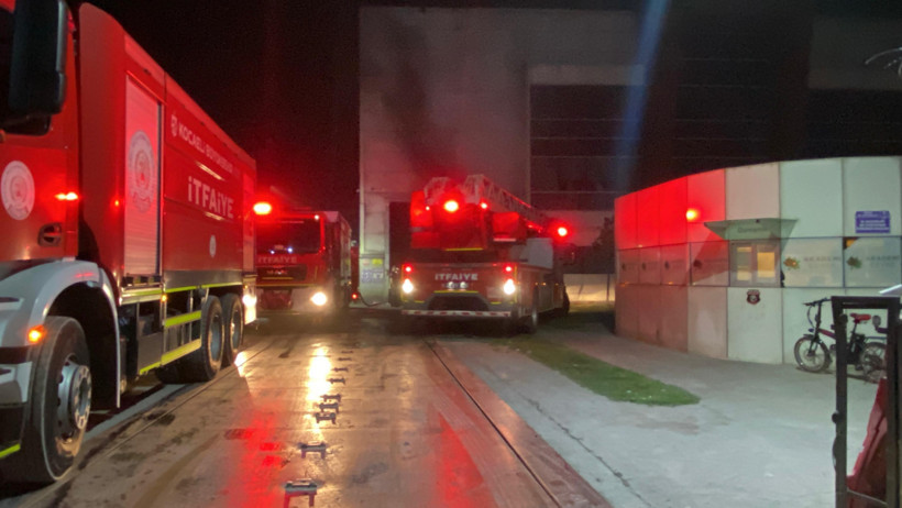 Kocaeli’de geri dönüşüm fabrikasında yangın