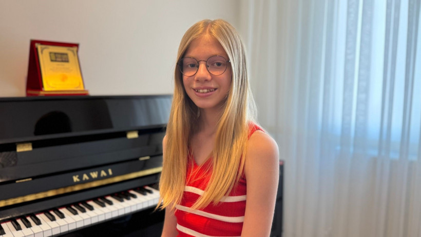 Çayırovalı Aylin 9 yaşında lise diploması aldı