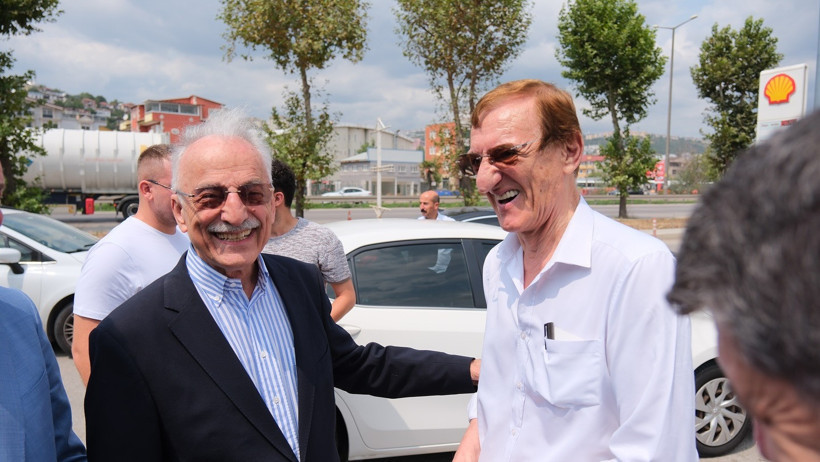 CHP’liler, Kandıra’ya gelen eski genel başkanlarını karşıladı