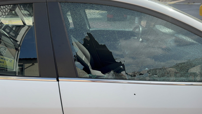 Kocaeli’de mahalleyi ayağa kaldıran patlama: 4 araç ve bir evde hasar oluştu