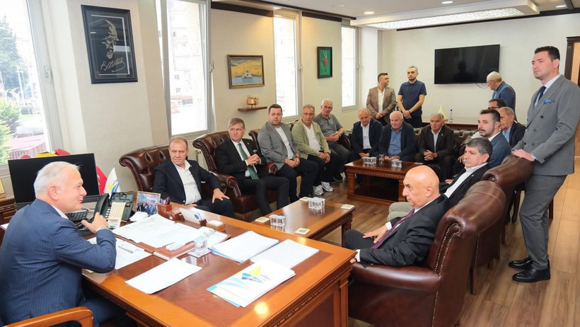 Vahap Seçer, Ahmet Çalık’a gitti