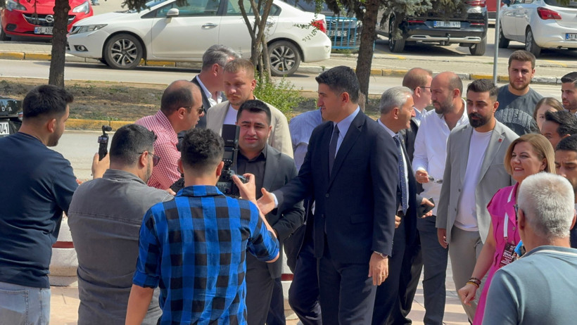 Onursal Adıgüzel, İzmit’te