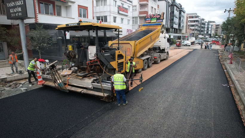 Başkan Büyükakın: “Kocaeli’nin 270 noktasında eş zamanlı çalışıyoruz”