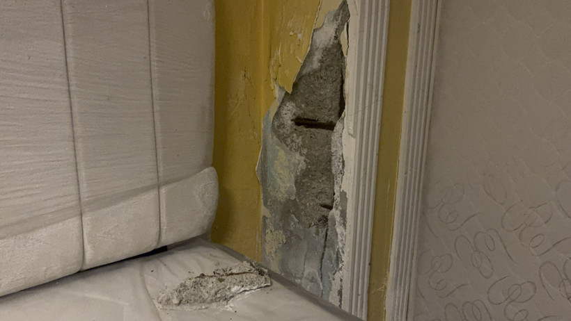 Kocaeli’de binanın kolonları çatladı: Aileler evi tahliye etti