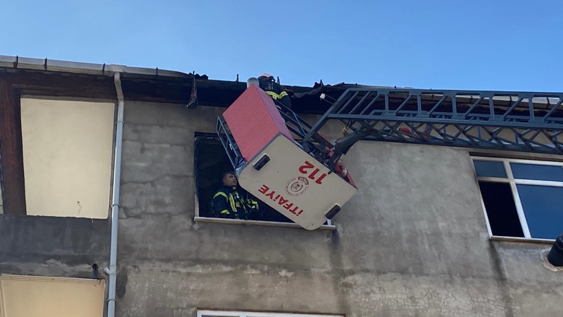 Kartepe’de korkutan yangın! 4 katlı bina dumana boğuldu