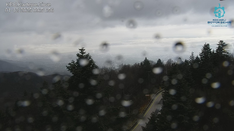 Kartepe’nin zirvesinde kar yağışı sürüyor mu?