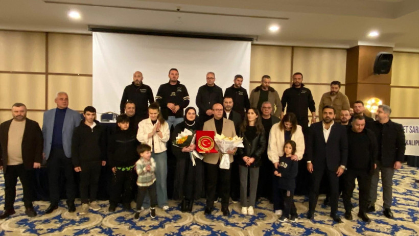 Lastik-İş&rsquo;ten tek yumruk poz!