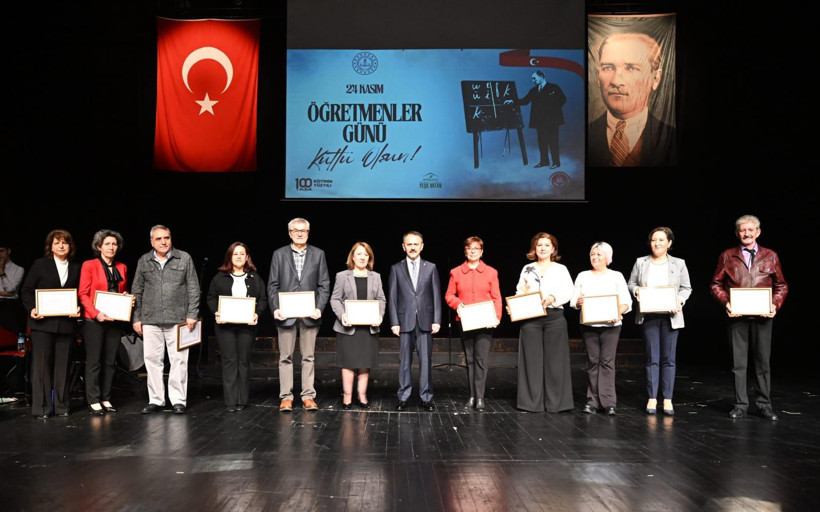 24 Kasım Öğretmenler Günü Kocaeli’nde coşkuyla kutlandı