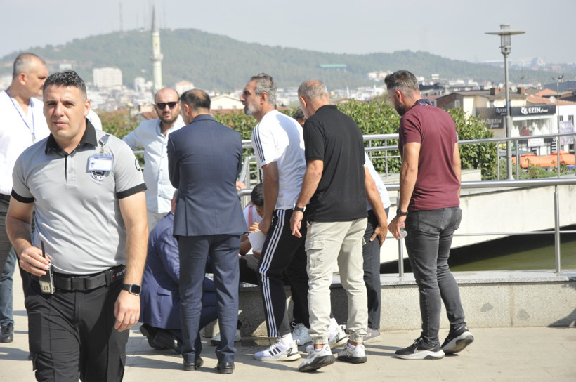 Protokol panikledi: Törene aç gelen öğrenciler baygınlık geçirdi