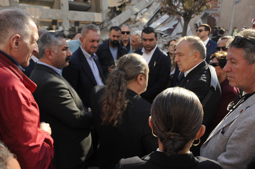 CHP’liler önce taziye ardından incelemelerde bulundular
