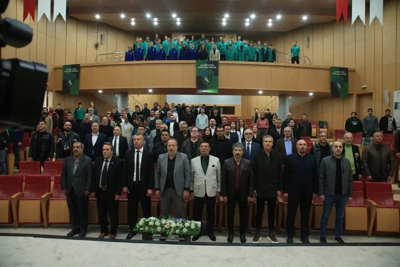 Nereden nereye: Kocaelispor belgeselinde duygular yeşil siyahtı