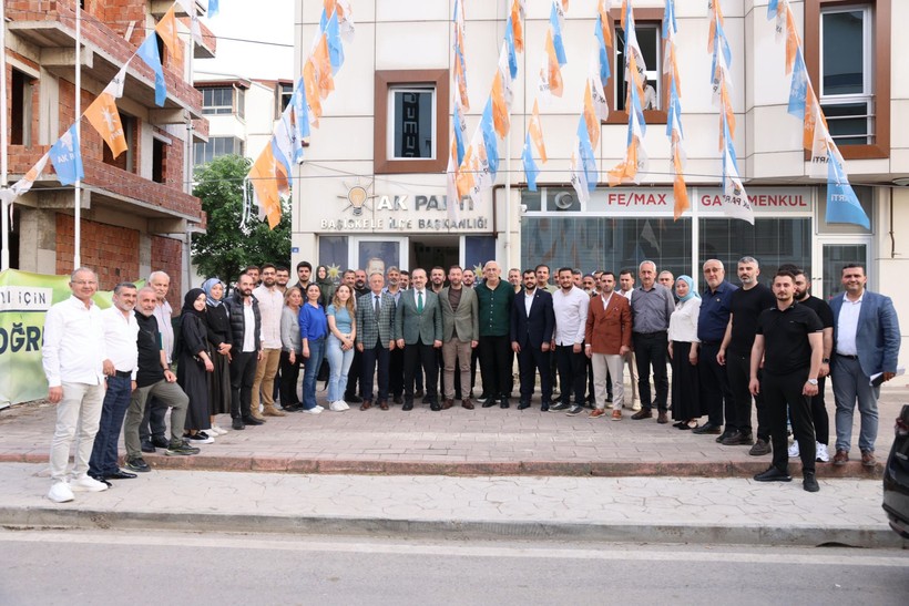 AKP, Kocaeli'nin 472 mahallesinde aynı anda toplantı yaptı