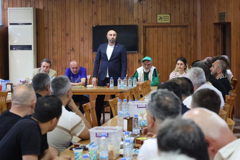 Mevlüt Ağra Kartepe delegeleri ile bir araya geldi