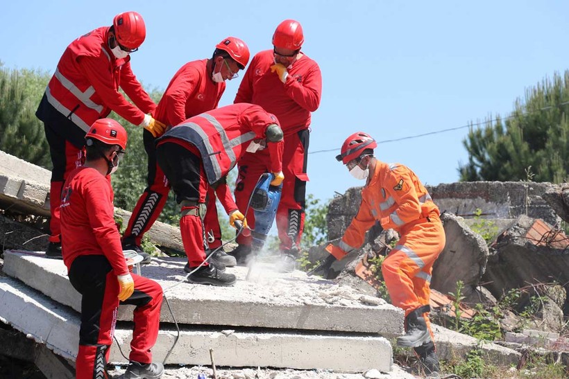 Kocaeli'de gerçeğini aratmayan büyük deprem tatbikatı