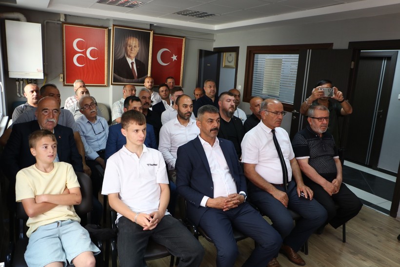 MHP’liler bayramlaştı