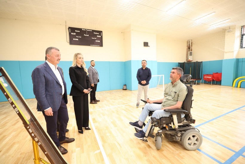 Büyükakın, Gazeteci Cansu Canan Özgen’e anlattı: Burada goncalar açsın istiyoruz