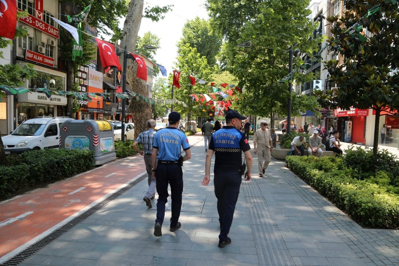 Kocaeli’de Büyükşehir ekipleri göz açtırmıyor