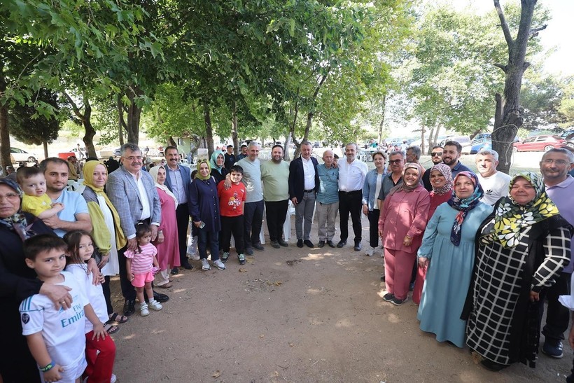 AKP’liler piknikte buluştu “Bu dava omuzlarınızda yükseliyor”