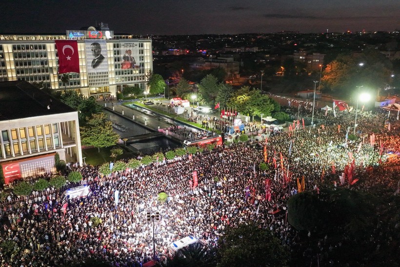 Saraçhane’de büyük miting “Korkunun ecele faydası yok”