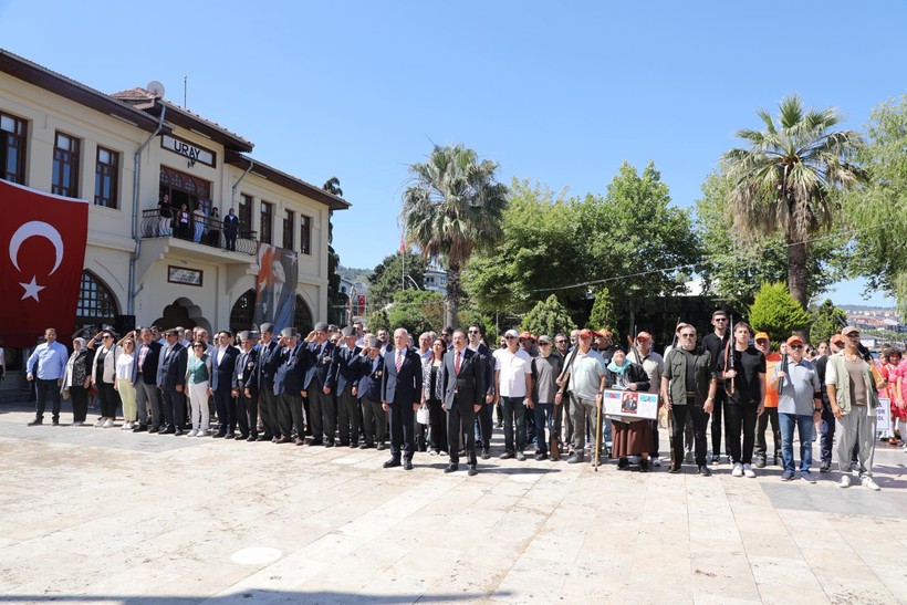 Başkan Çalık: “Tarihimizi unutmadan, geleceğe güvenle yürüyoruz”