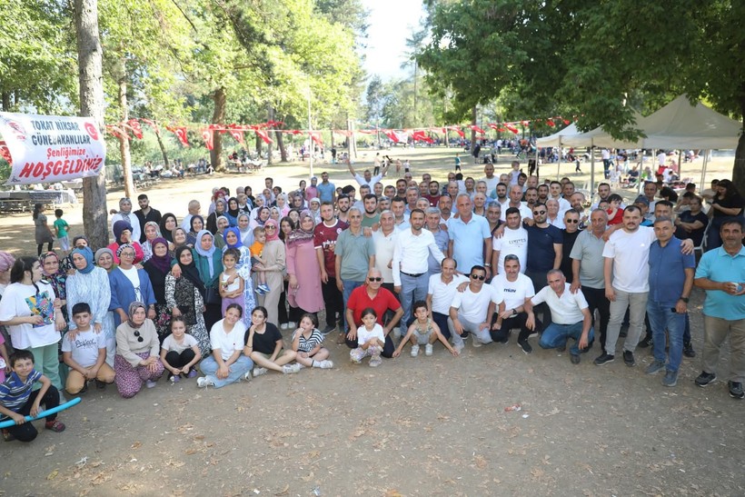 Günebakanlılar, Seka Kamp'ta coştu