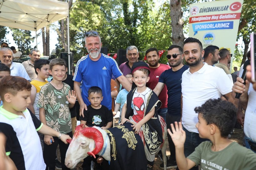 Günebakanlılar, Seka Kamp'ta coştu