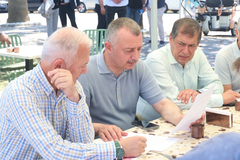 Karamürsel sahiline modern dokunuş: Büyükakın gençlerle buluştu