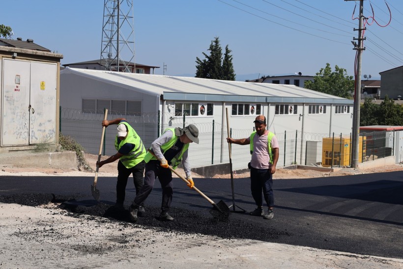 Körfez’de asfalt ve kaldırımlar yenileniyor