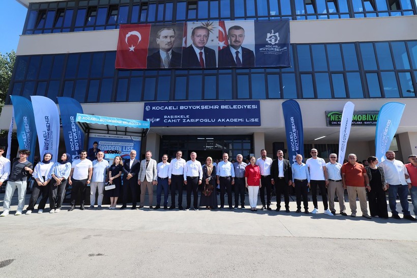 Kocaeli'de dört açılış birden
