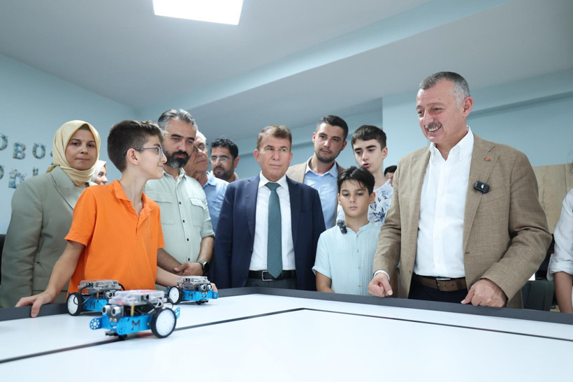 Kuruçeşme Bilgievi açıldı: Gençler geleceğe hazırlanıyor
