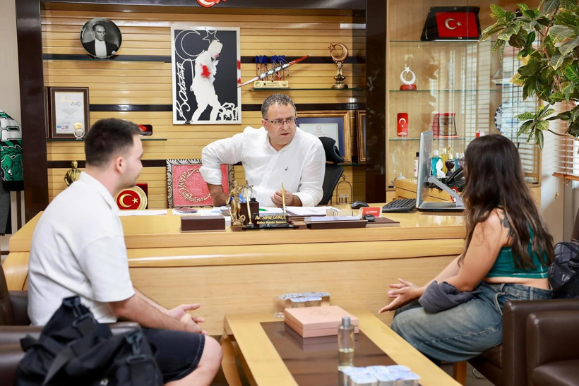 Başkan Gökçe’nin makamında “Vatandaş” günü!