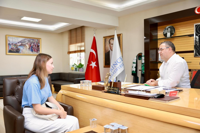 Başkan Gökçe’nin makamında “Vatandaş” günü!