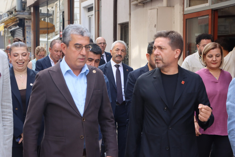 CHP'li Günaydın Kapanönü'nde esnafla buluştu