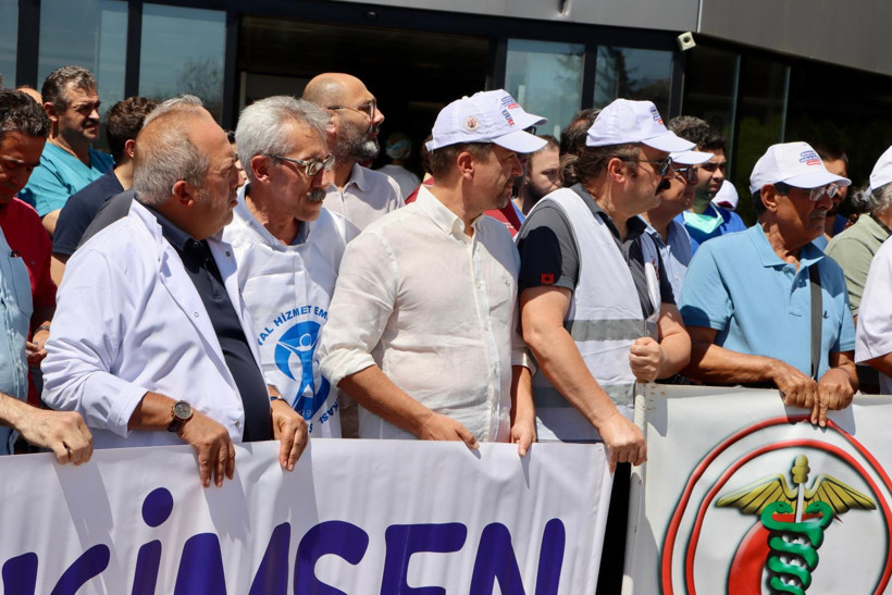 KOÜ Hastanesi'nde doktora darp protestosu!
