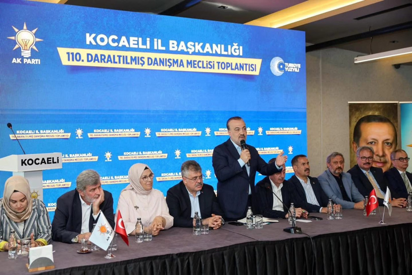 AKP Kocaeli çekirdek kadroyla meclis yaptı