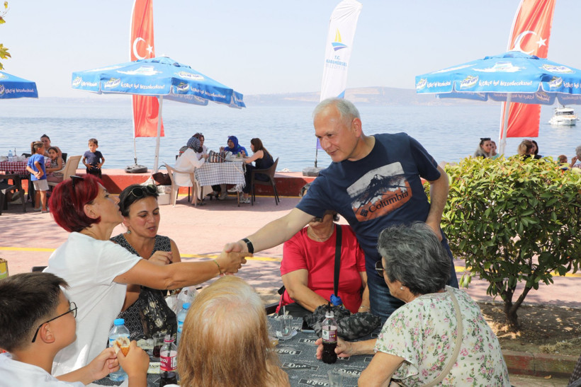 Kocaeli’de binlerce balık ekmek dağıtıldı
