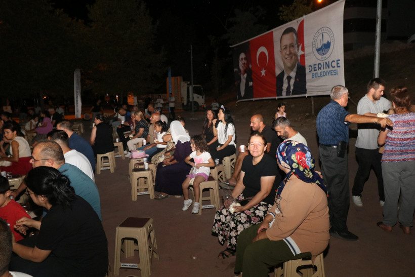 Derince’de açık havada sinema keyfi