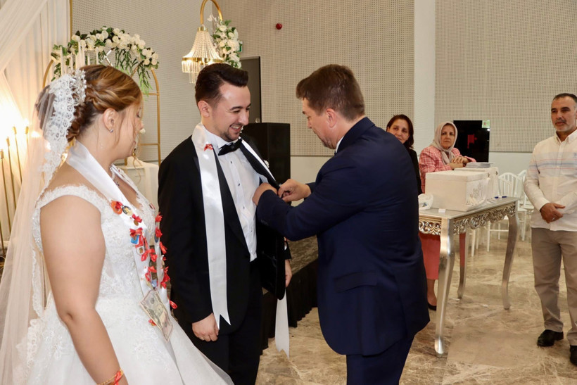 CHP’liler bu nikahta buluştu: Metehan Aydın dünyaevine girdi