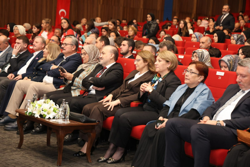 Kocaeli Kitap Fuarı’nda Türk Dünyası’nın geleceği konuşuldu