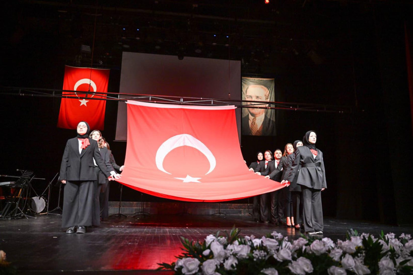 24 Kasım Öğretmenler Günü Kocaeli’nde coşkuyla kutlandı