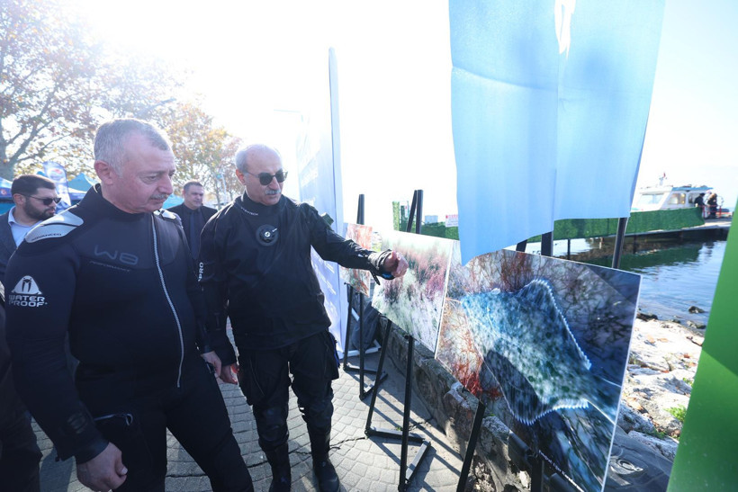 İzmit Körfezi'nde tarihi anlar. Büyükakın dalgıç oldu, denize daldı
