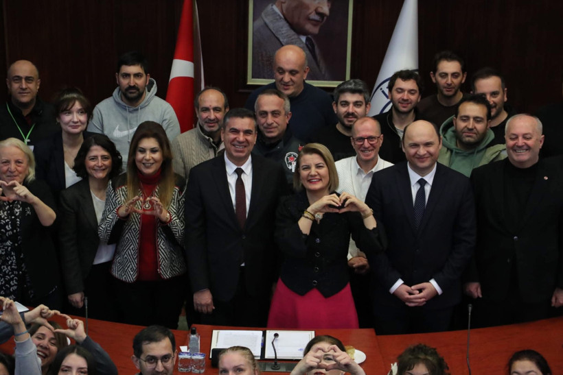 İmzalar atıldı. İşte İzmit Belediyesi iş&ccedil;isinin promosyonu